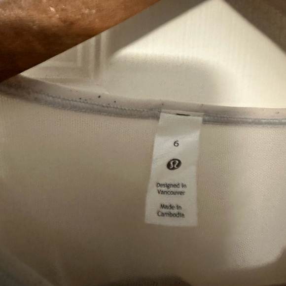 Lululemon Lulu Sculpt Tank Size 6 - Picture 3 of 4